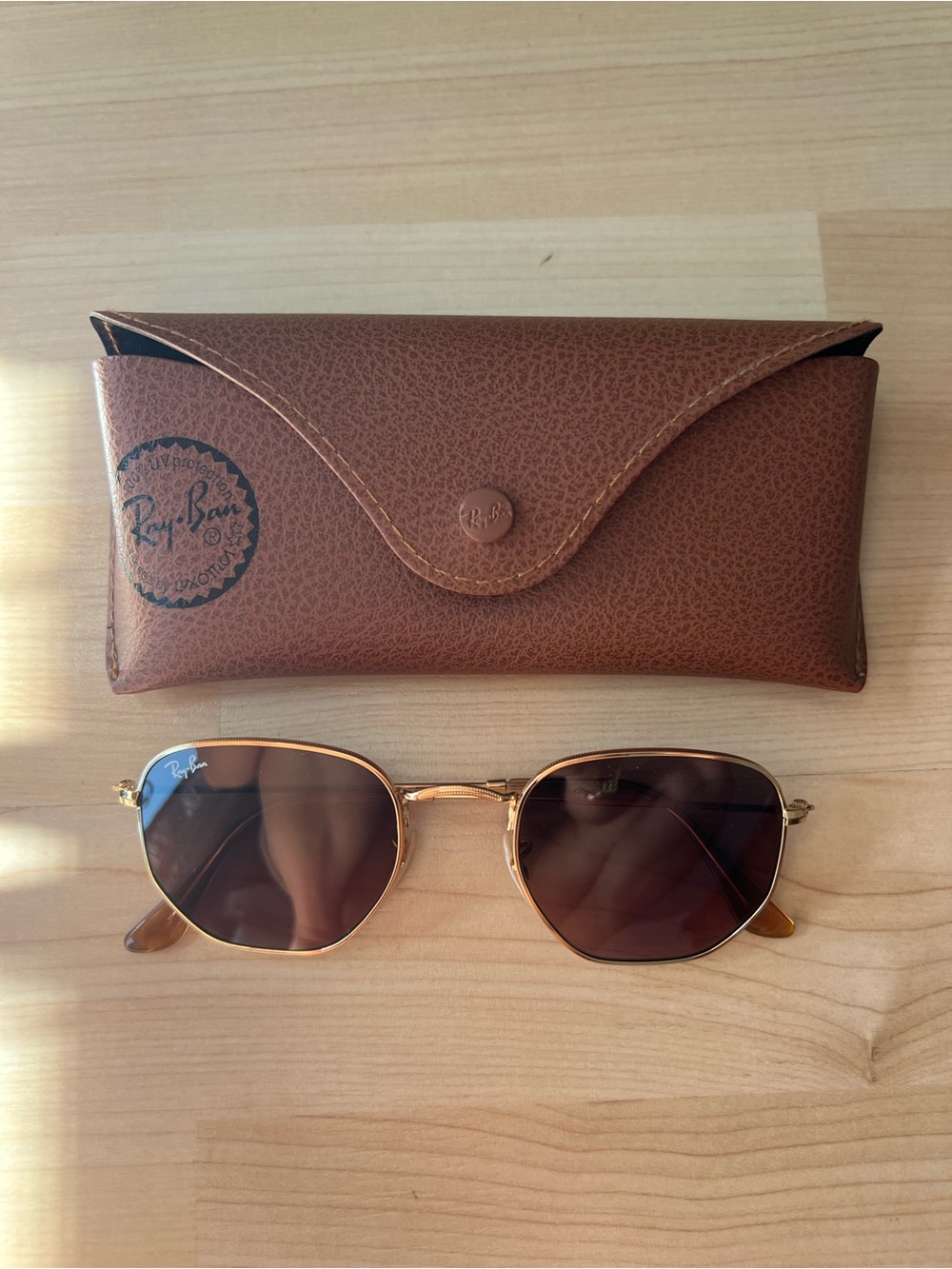 Ray-Ban Gold Frame Brown Lens Sunglasses with Brown Case